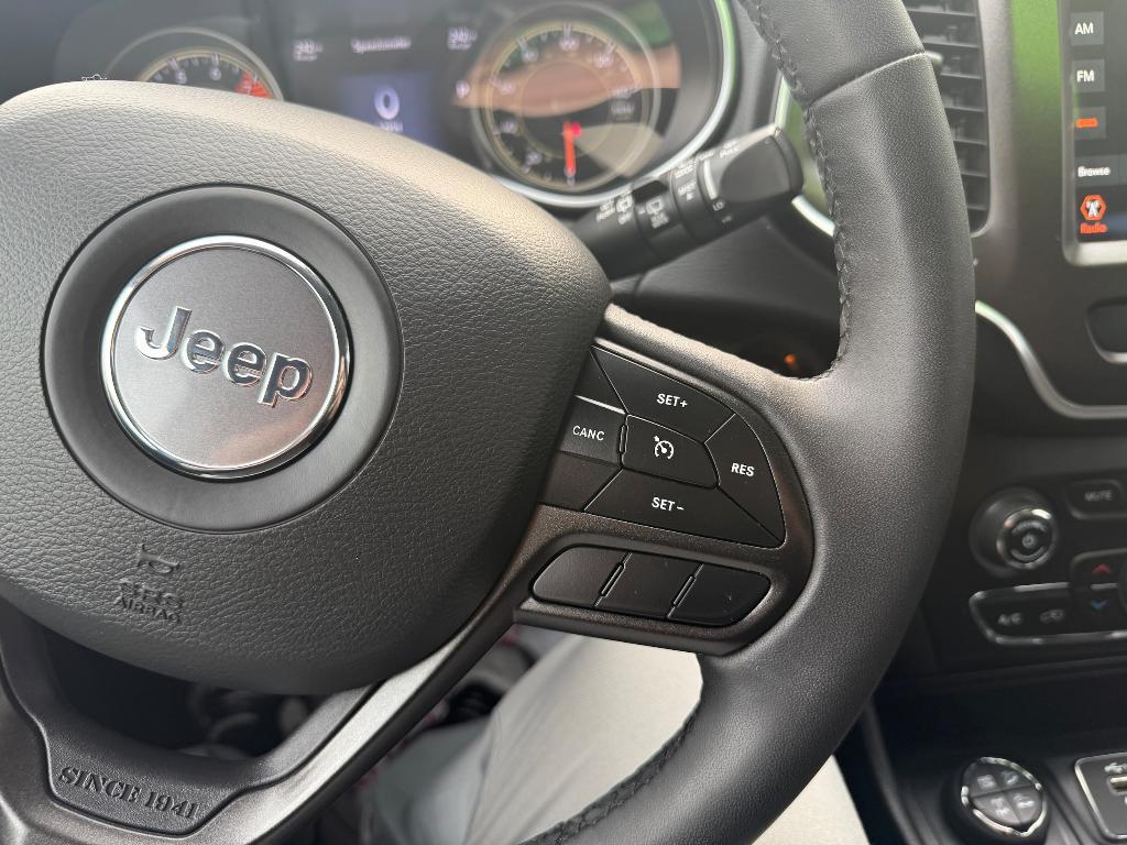 used 2021 Jeep Cherokee car, priced at $26,998