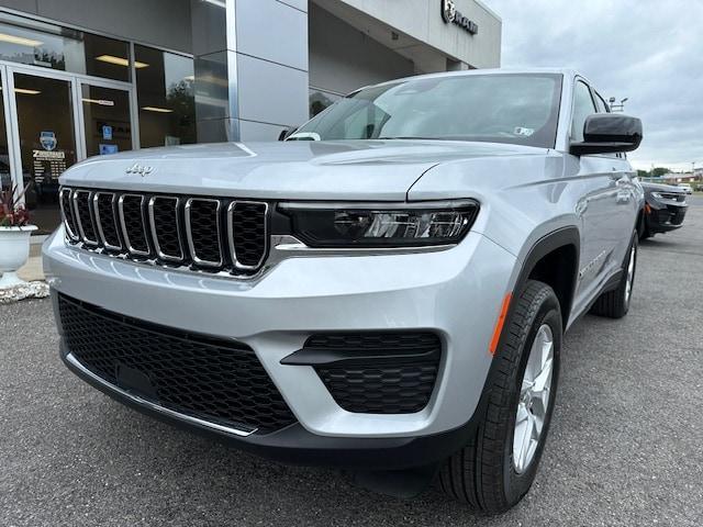 new 2024 Jeep Grand Cherokee car, priced at $37,345