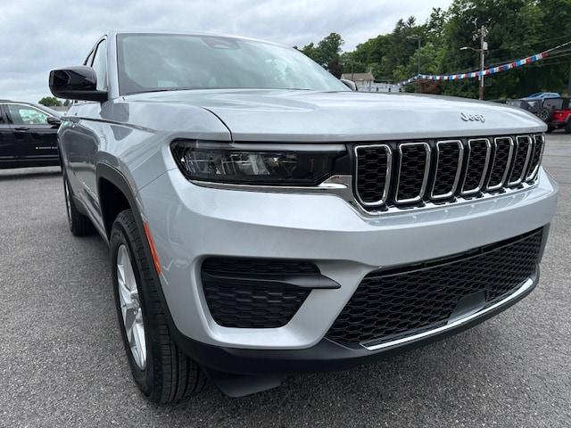 new 2024 Jeep Grand Cherokee car, priced at $37,345