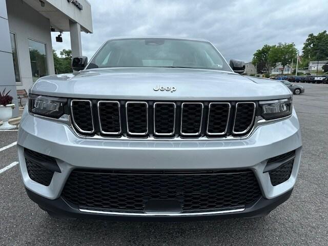 new 2024 Jeep Grand Cherokee car, priced at $37,345