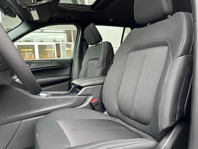 new 2024 Jeep Grand Cherokee car, priced at $37,345