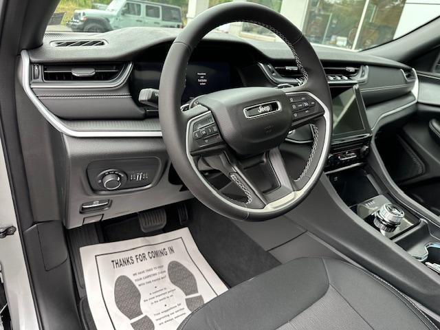 new 2024 Jeep Grand Cherokee car, priced at $37,345