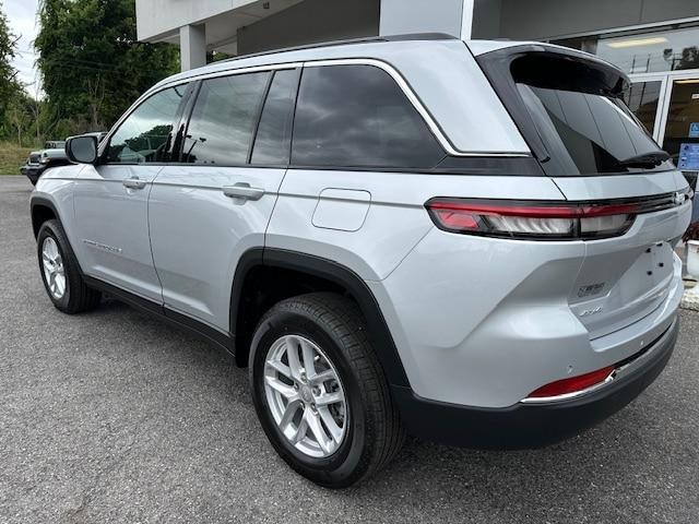 new 2024 Jeep Grand Cherokee car, priced at $37,345