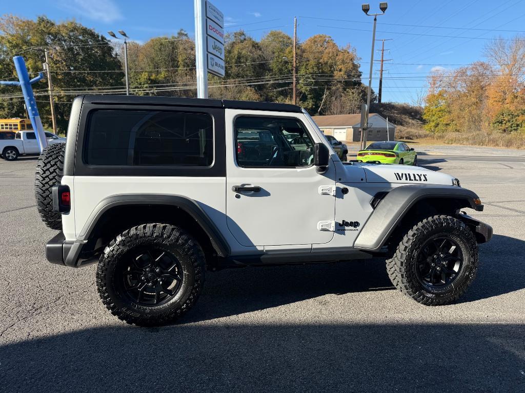 new 2026 Jeep Wrangler car, priced at $44,290