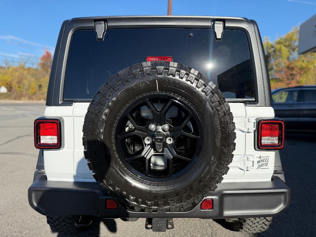 new 2026 Jeep Wrangler car, priced at $44,290