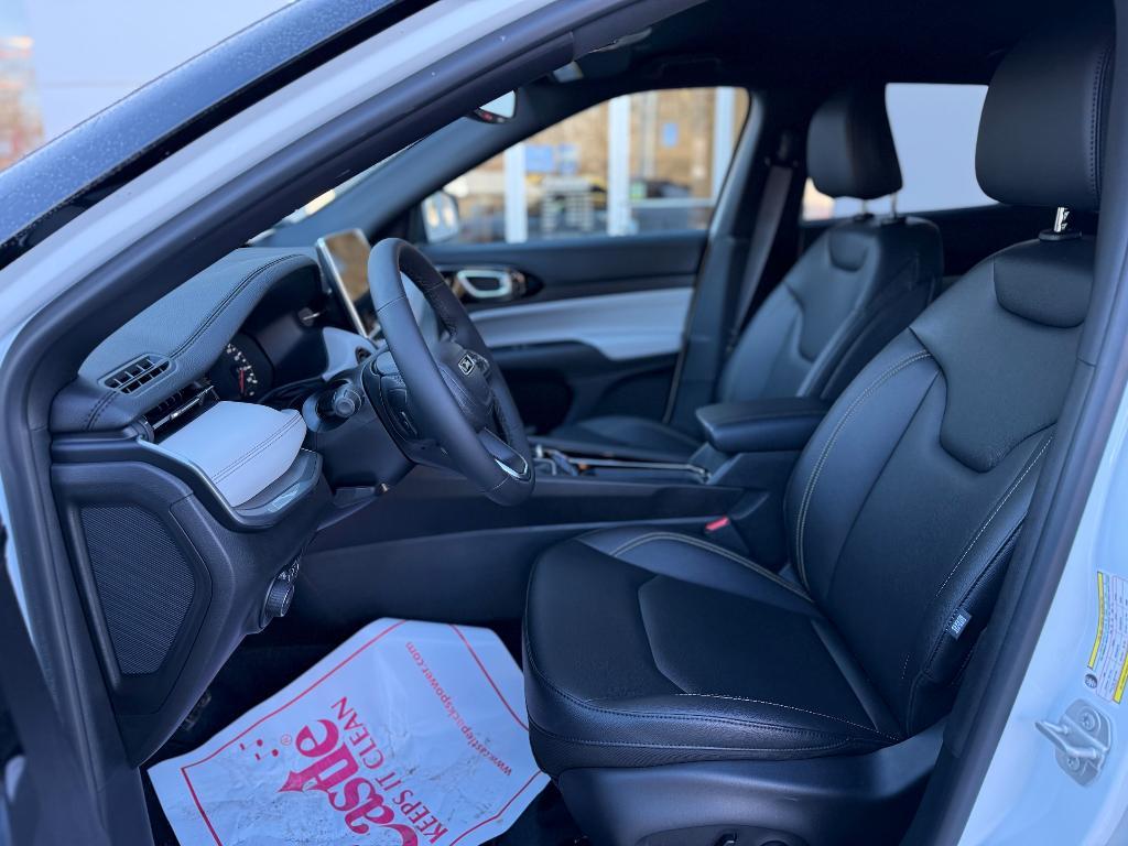 new 2025 Jeep Compass car, priced at $32,448