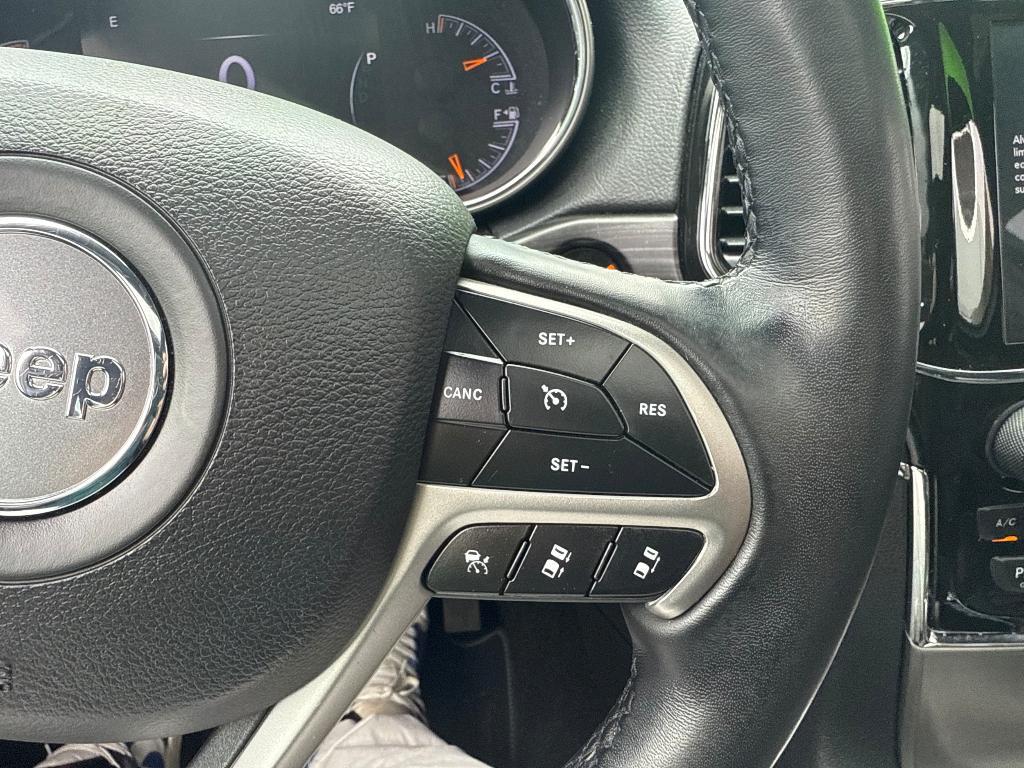 used 2021 Jeep Grand Cherokee car, priced at $31,900