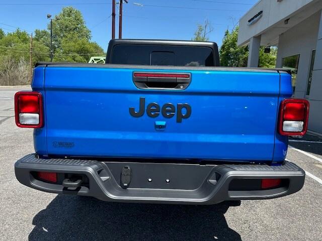 new 2024 Jeep Gladiator car, priced at $43,490