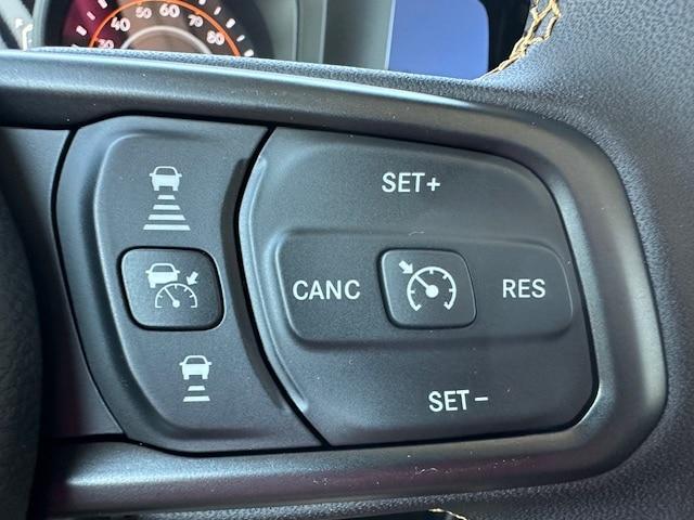 new 2024 Jeep Gladiator car, priced at $40,900