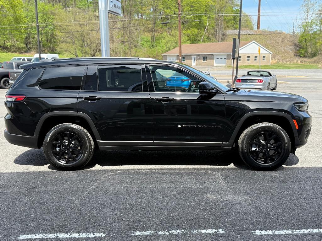 new 2025 Jeep Grand Cherokee L car