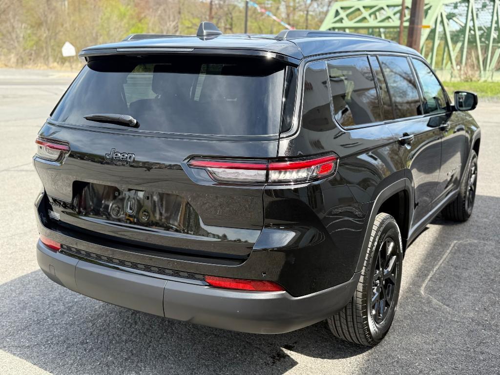 new 2025 Jeep Grand Cherokee L car, priced at $47,317
