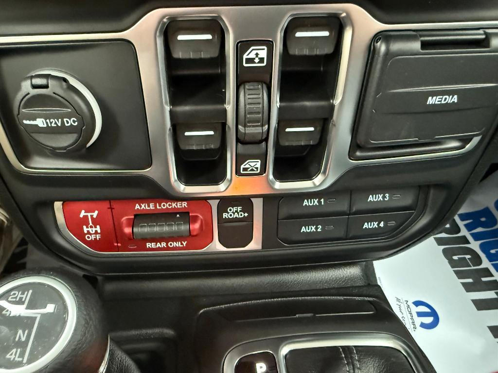 new 2025 Jeep Wrangler car, priced at $49,497
