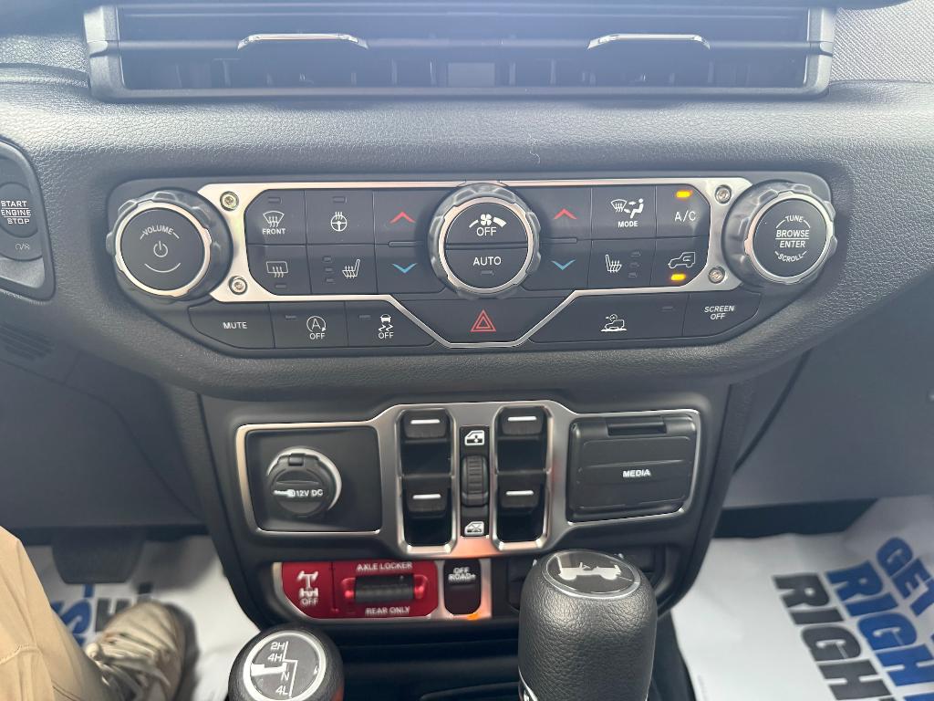 new 2025 Jeep Wrangler car, priced at $49,497