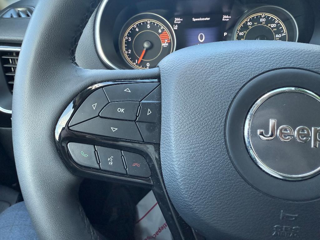 used 2023 Jeep Cherokee car, priced at $27,900