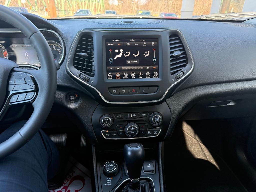 used 2023 Jeep Cherokee car, priced at $27,900