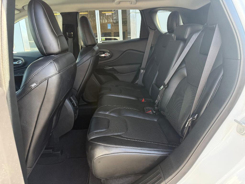 used 2023 Jeep Cherokee car, priced at $27,900