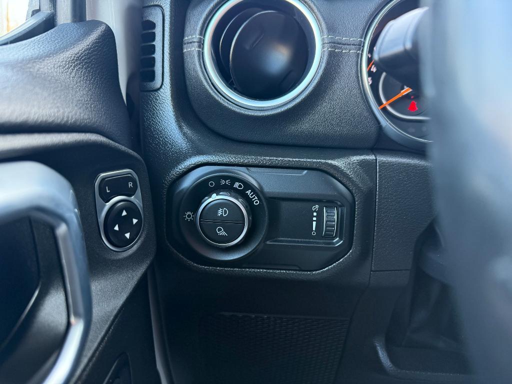 used 2023 Jeep Gladiator car, priced at $34,900