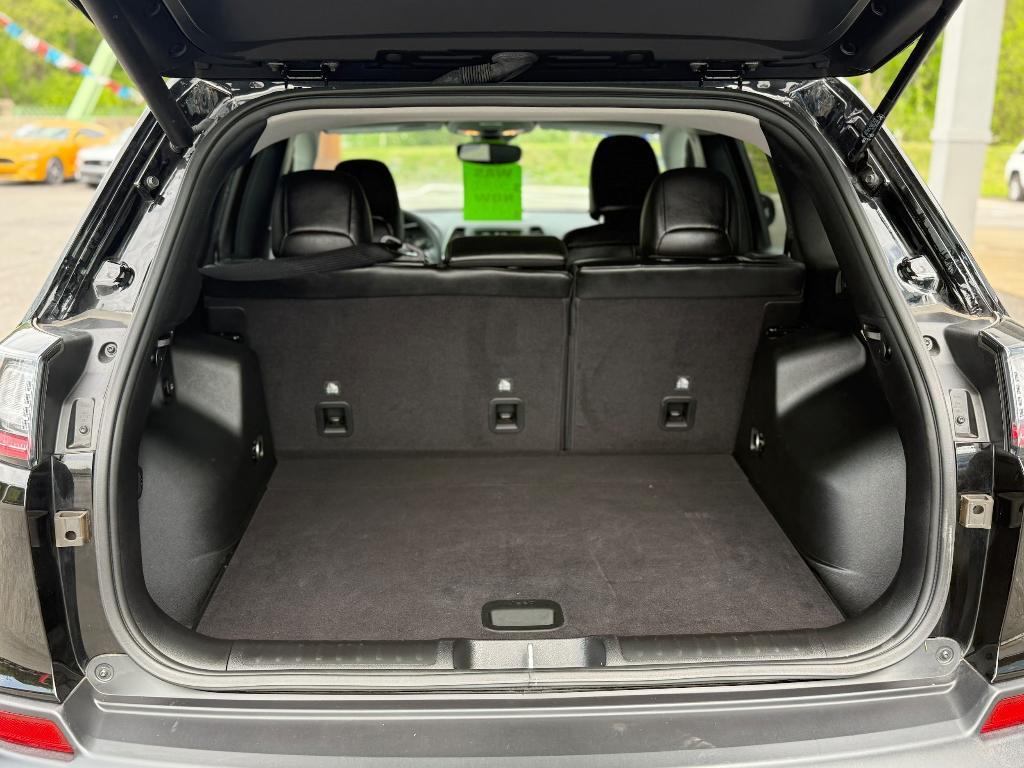 used 2022 Jeep Cherokee car, priced at $29,900