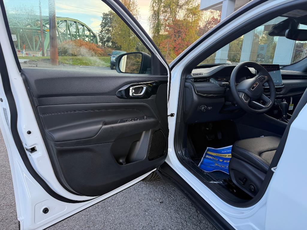 new 2026 Jeep Compass car, priced at $33,562