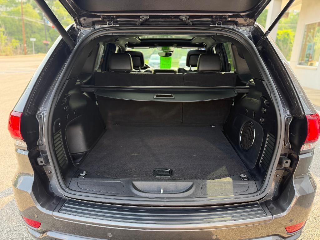 used 2021 Jeep Grand Cherokee car, priced at $31,900