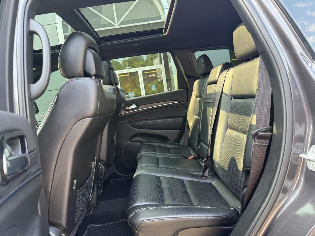 used 2021 Jeep Grand Cherokee car, priced at $31,900