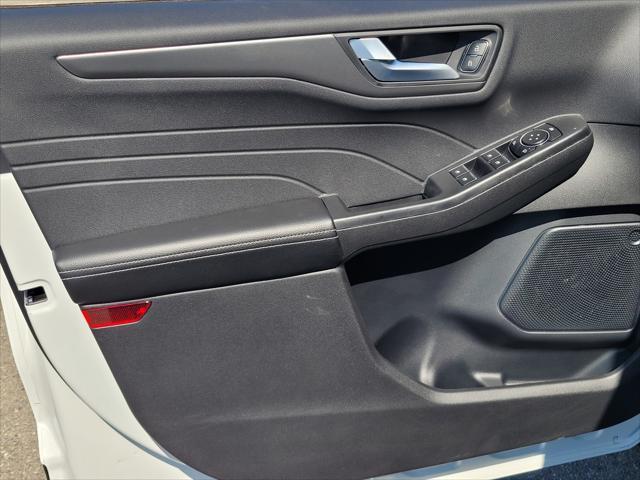 new 2025 Ford Escape PHEV car, priced at $39,385