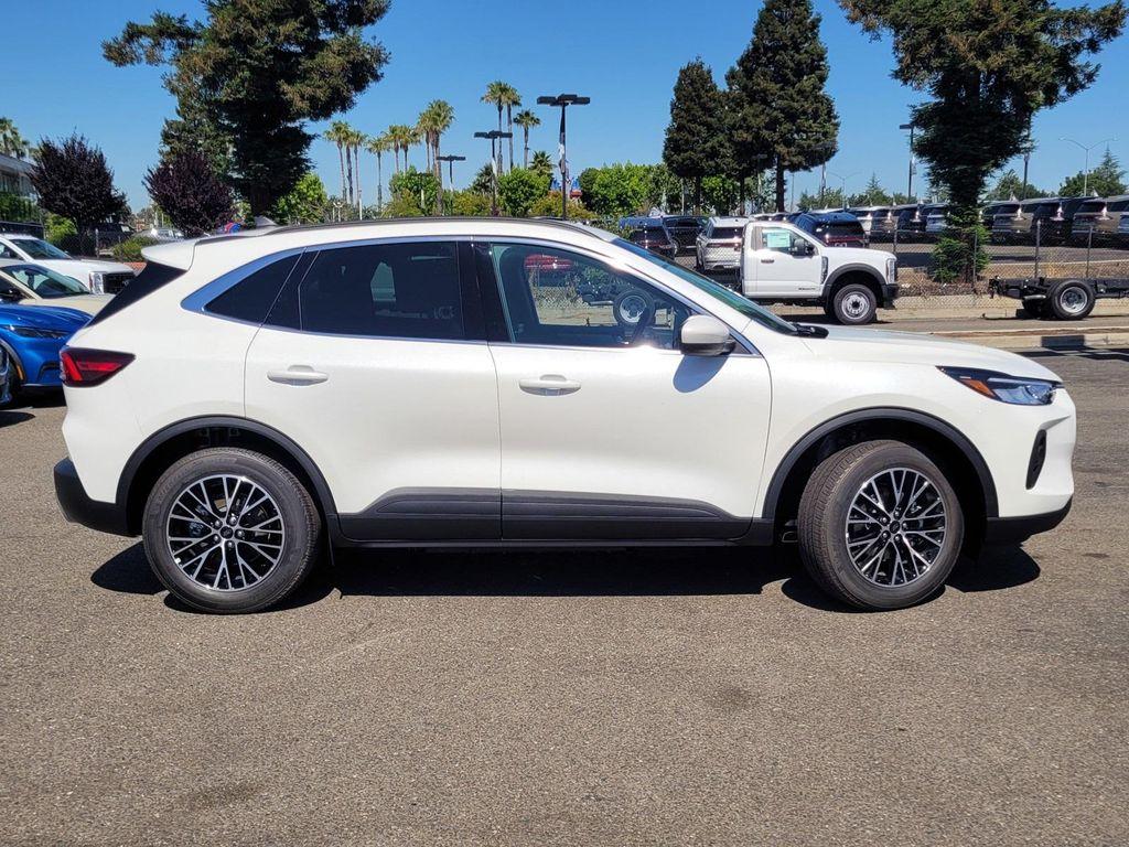 new 2025 Ford Escape PHEV car, priced at $37,885