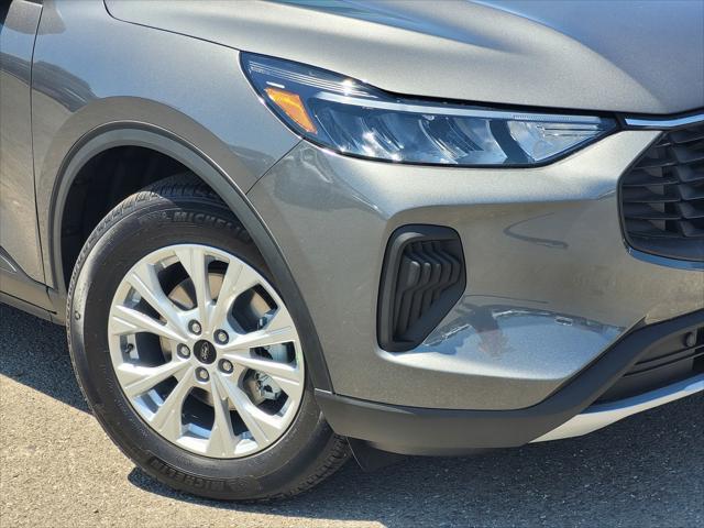 new 2025 Ford Escape car, priced at $28,679