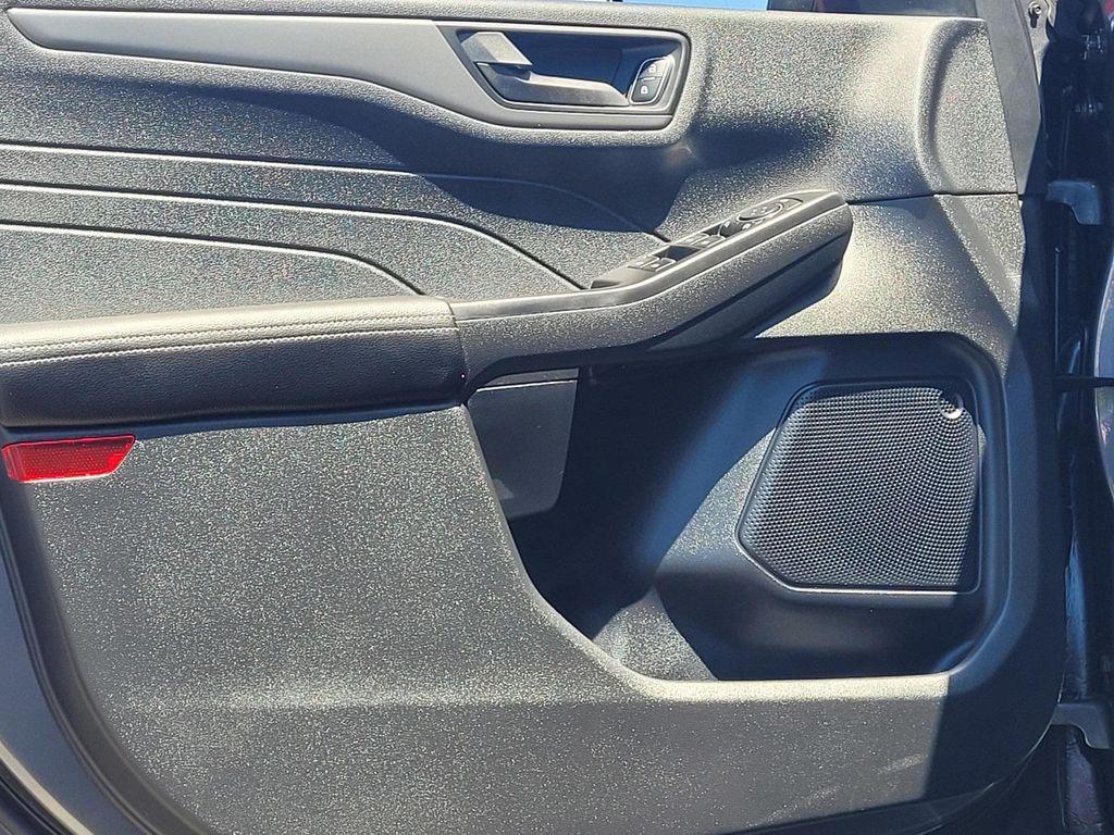 new 2025 Ford Escape car, priced at $32,140