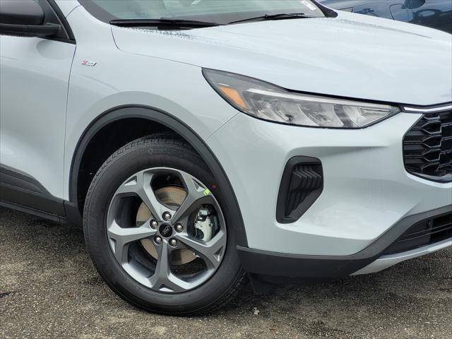 new 2025 Ford Escape car, priced at $33,701