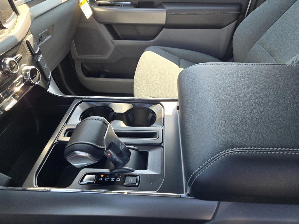 new 2025 Ford F-150 Lightning car