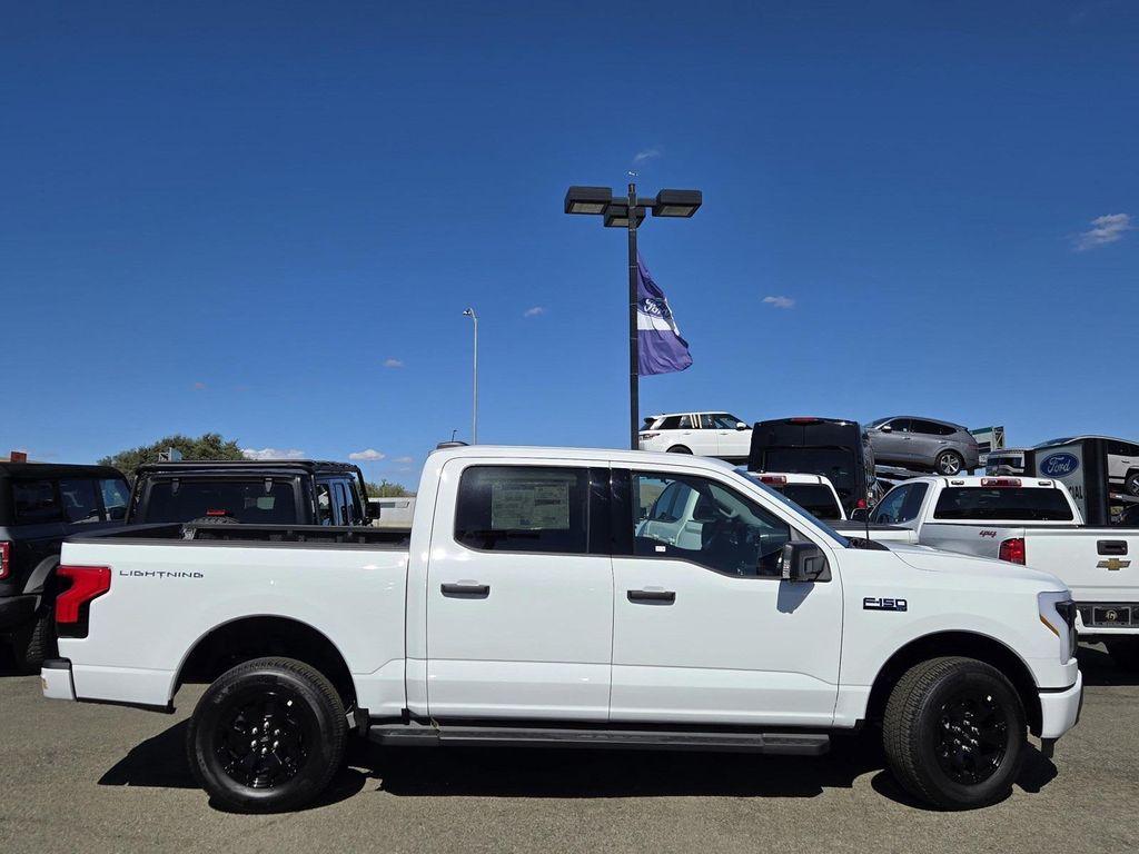 new 2025 Ford F-150 Lightning car