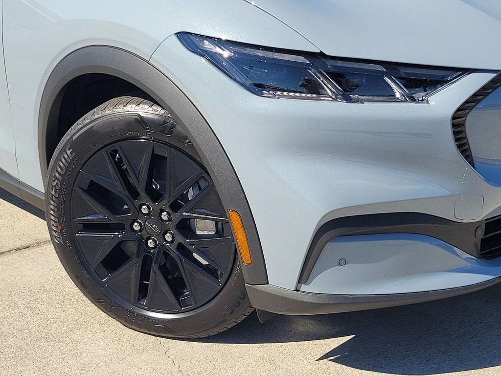 new 2025 Ford Mustang Mach-E car
