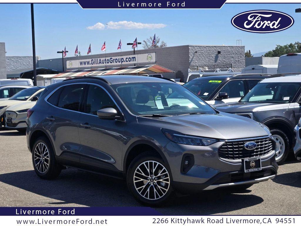 new 2025 Ford Escape PHEV car, priced at $33,395