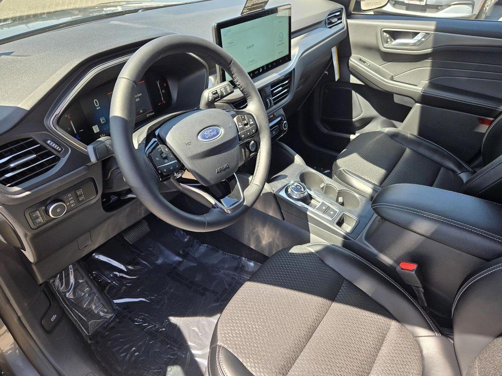 new 2025 Ford Escape PHEV car, priced at $33,395