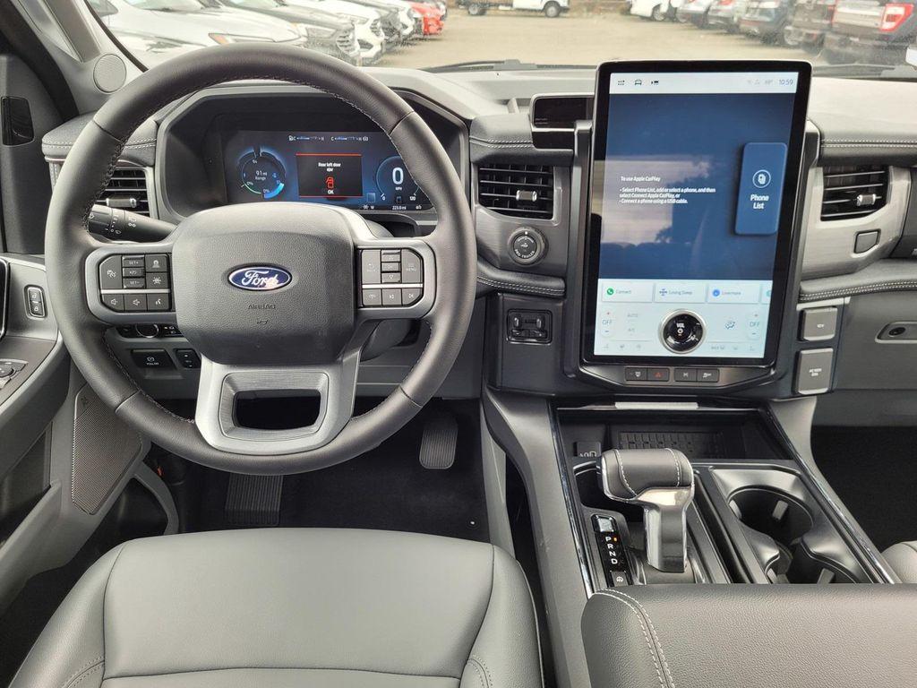 new 2025 Ford F-150 Lightning car