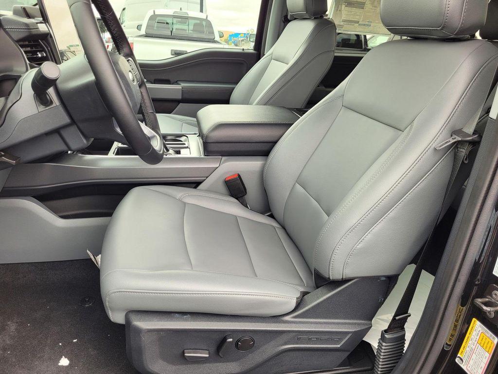new 2025 Ford F-150 Lightning car