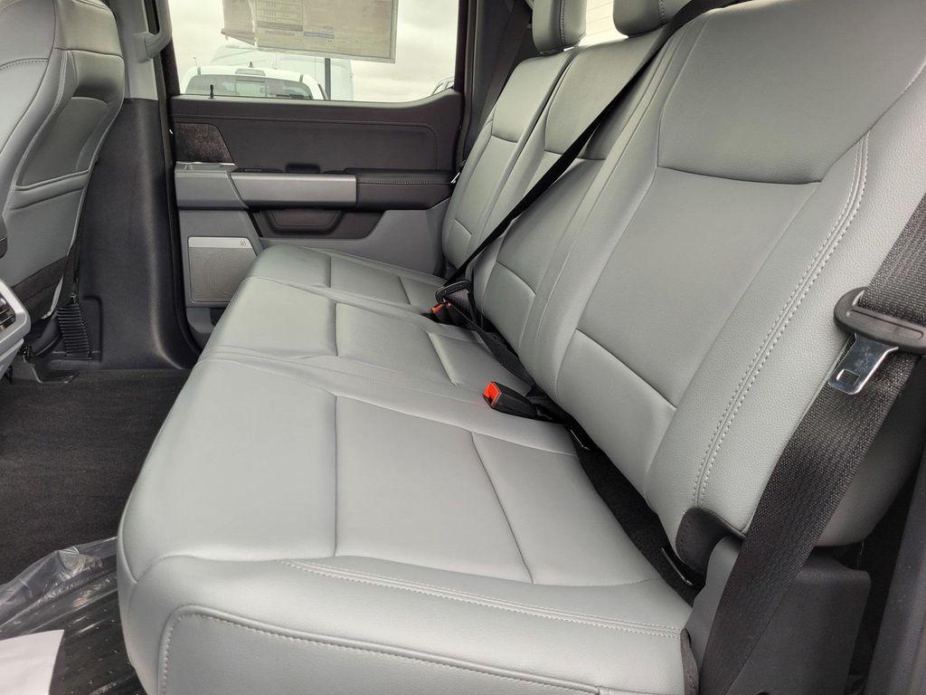 new 2025 Ford F-150 Lightning car