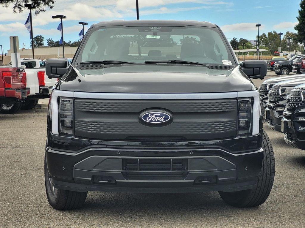 new 2025 Ford F-150 Lightning car