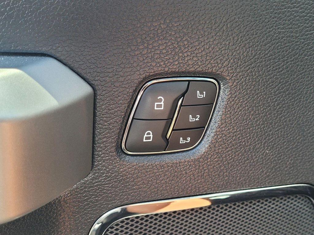 used 2022 Ford F-250 car, priced at $52,950
