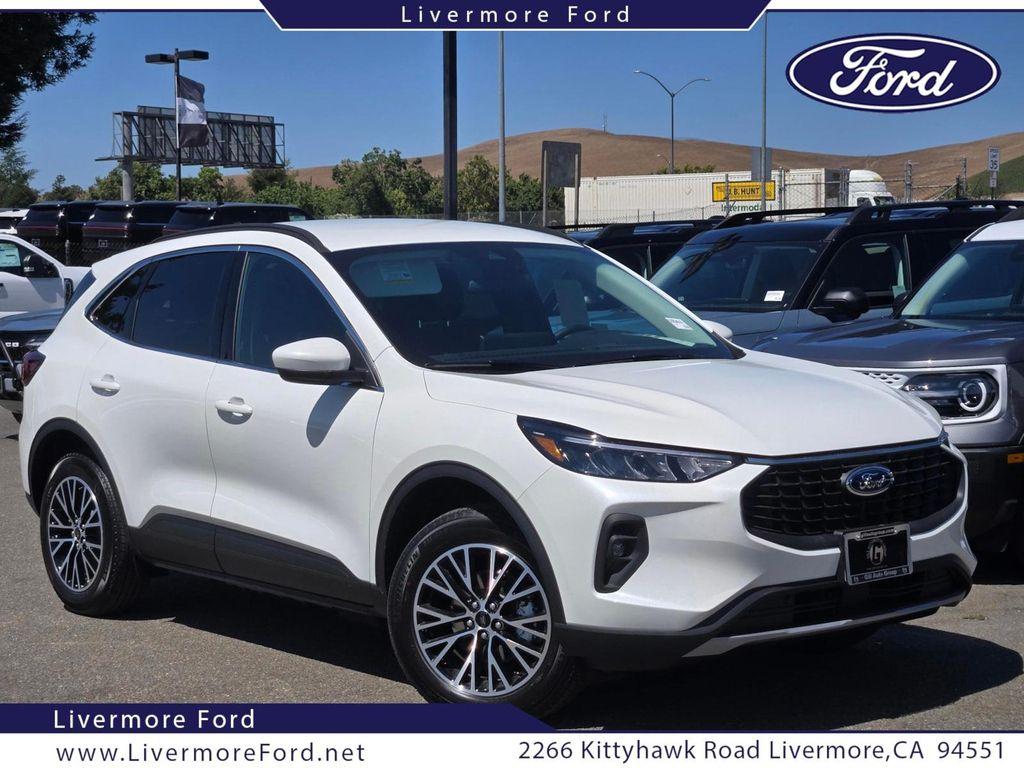 new 2025 Ford Escape PHEV car, priced at $34,390