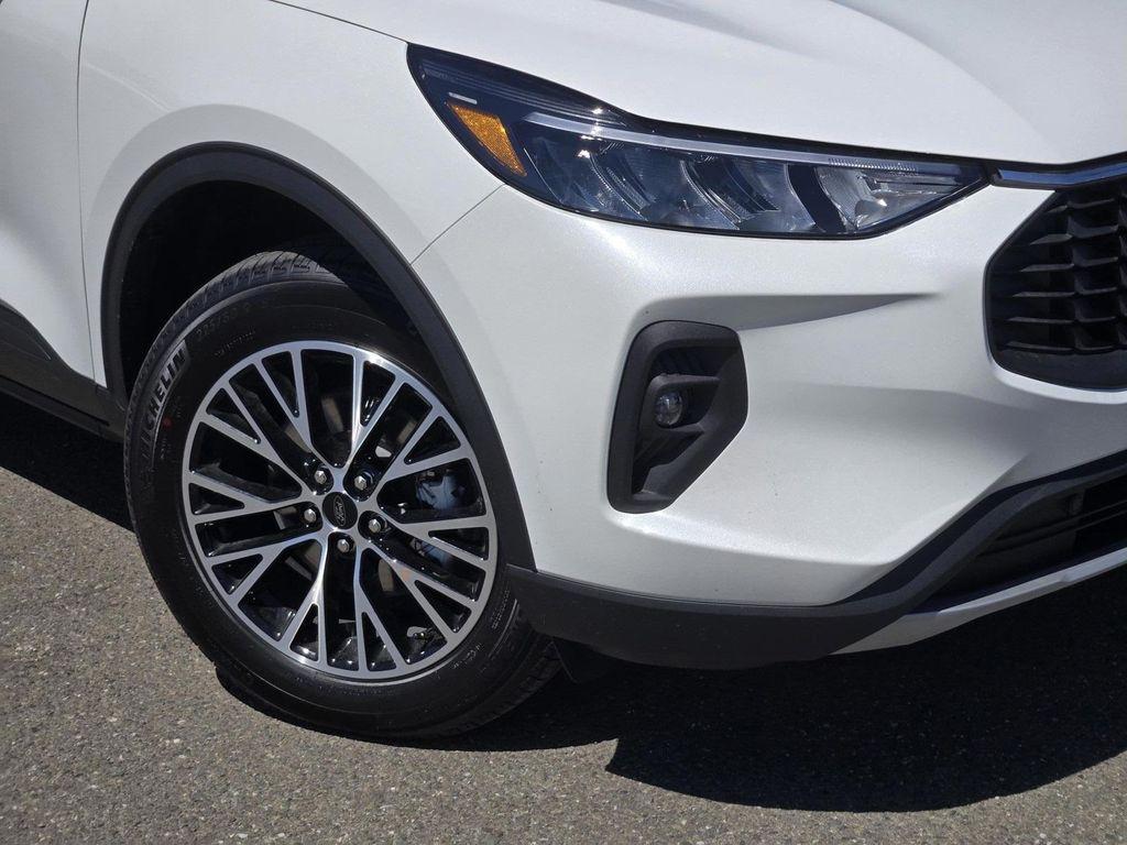 new 2025 Ford Escape PHEV car, priced at $32,890