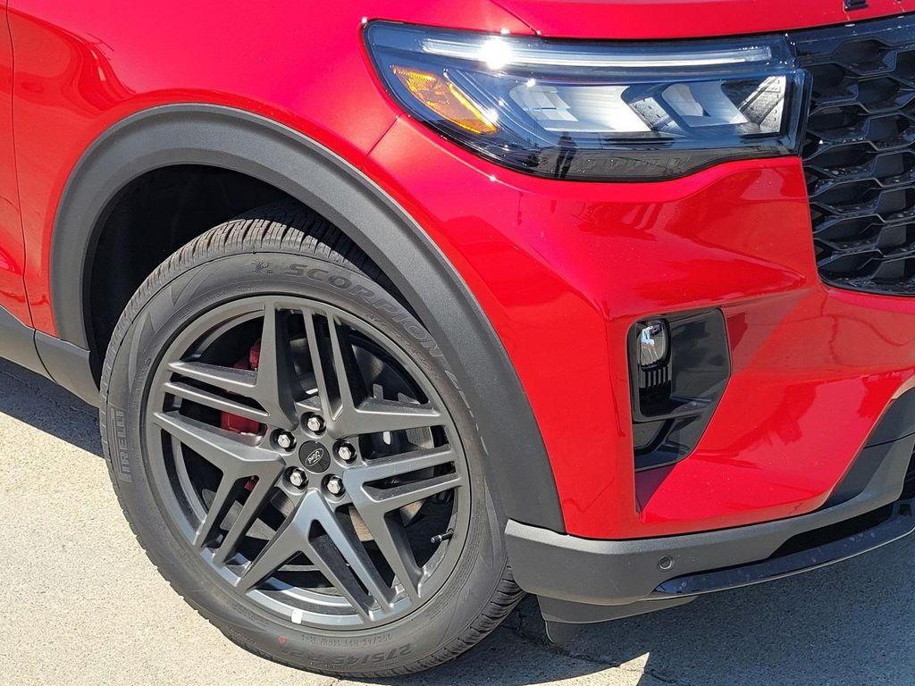 new 2025 Ford Explorer car, priced at $48,815