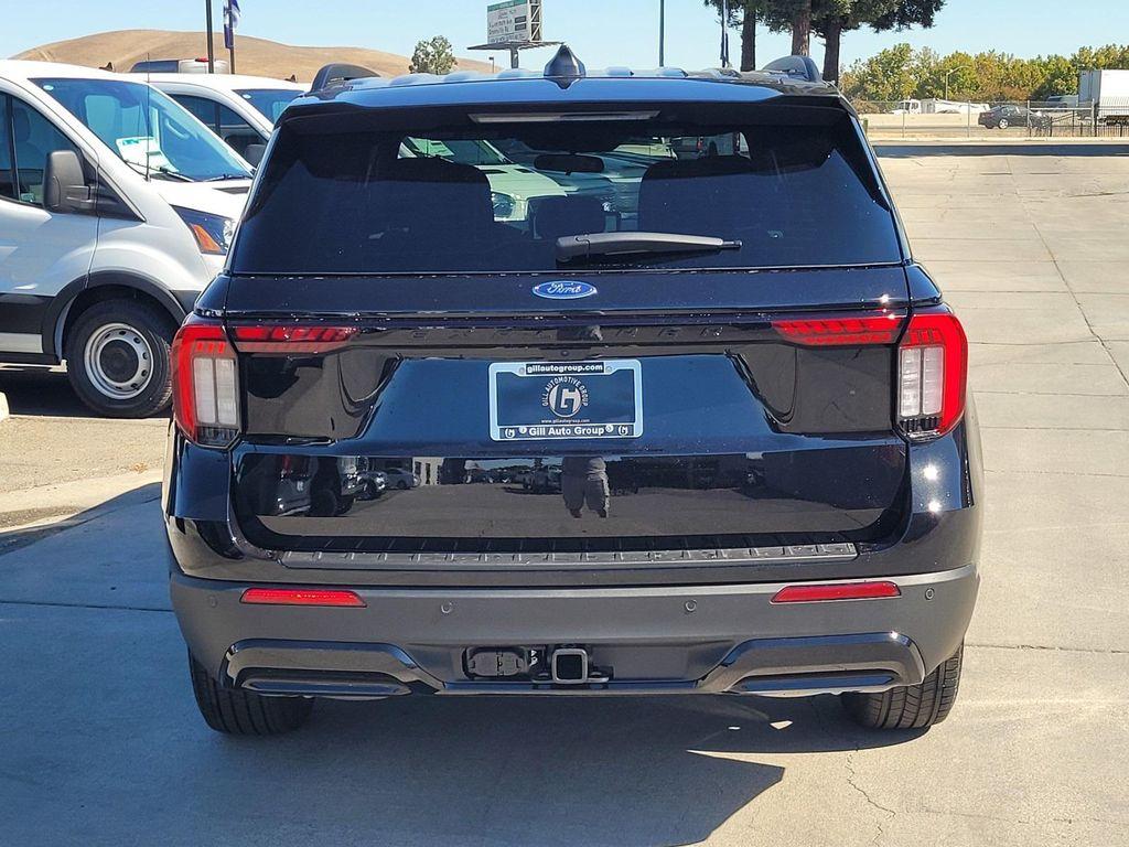 new 2025 Ford Explorer car