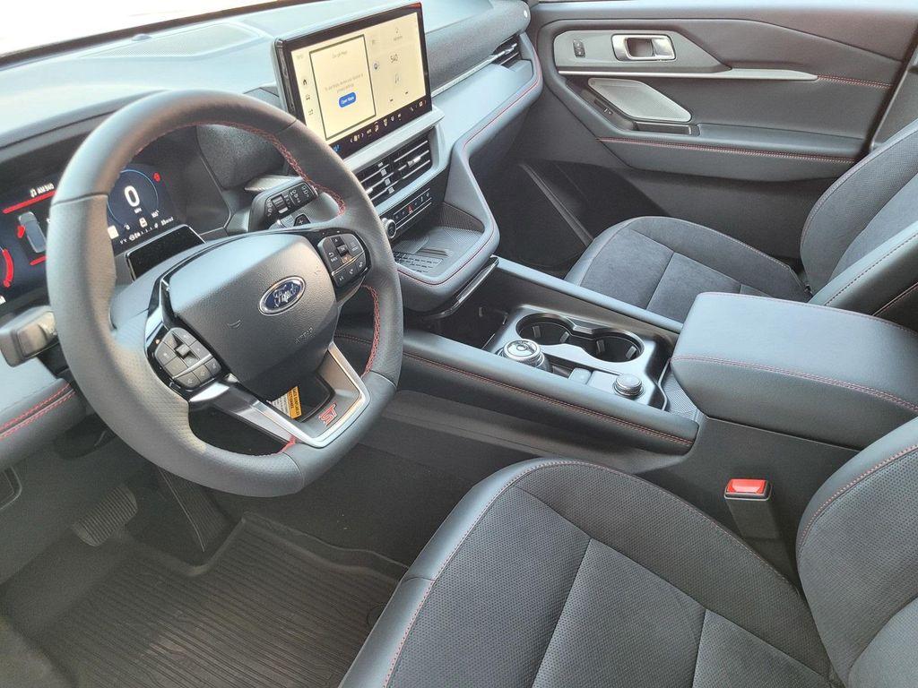 new 2025 Ford Explorer car, priced at $58,725
