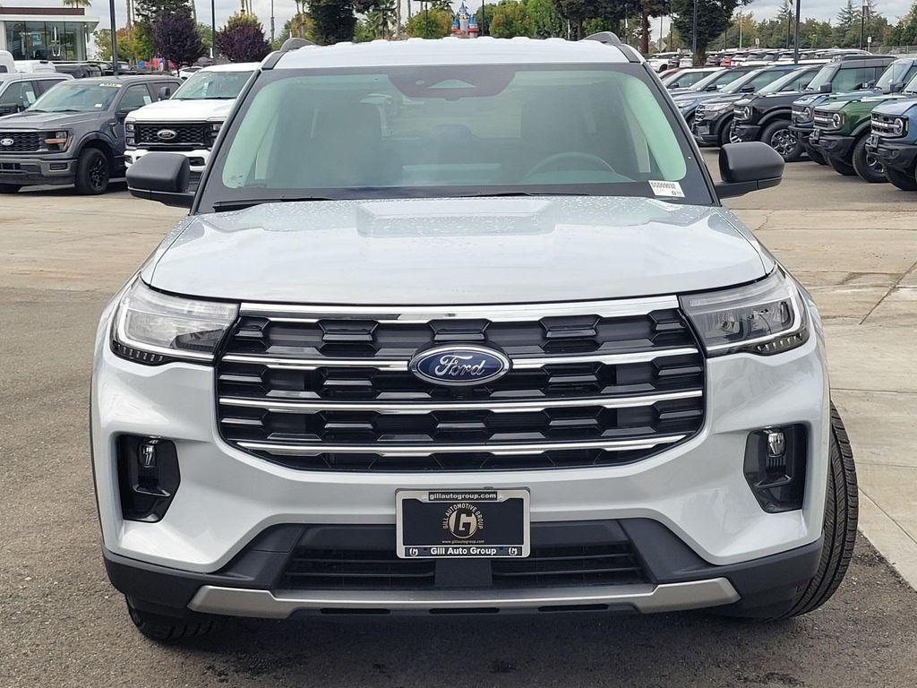 new 2025 Ford Explorer car