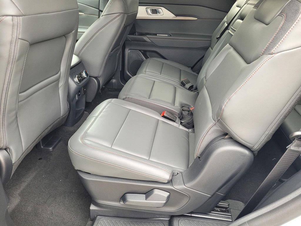 new 2025 Ford Explorer car