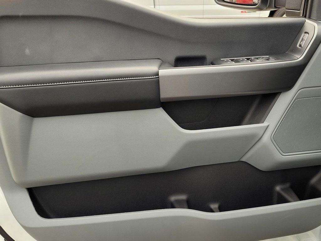 new 2025 Ford F-250 car, priced at $72,385