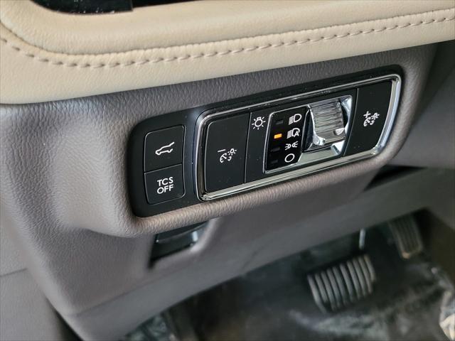 used 2022 Lincoln Nautilus car, priced at $28,900
