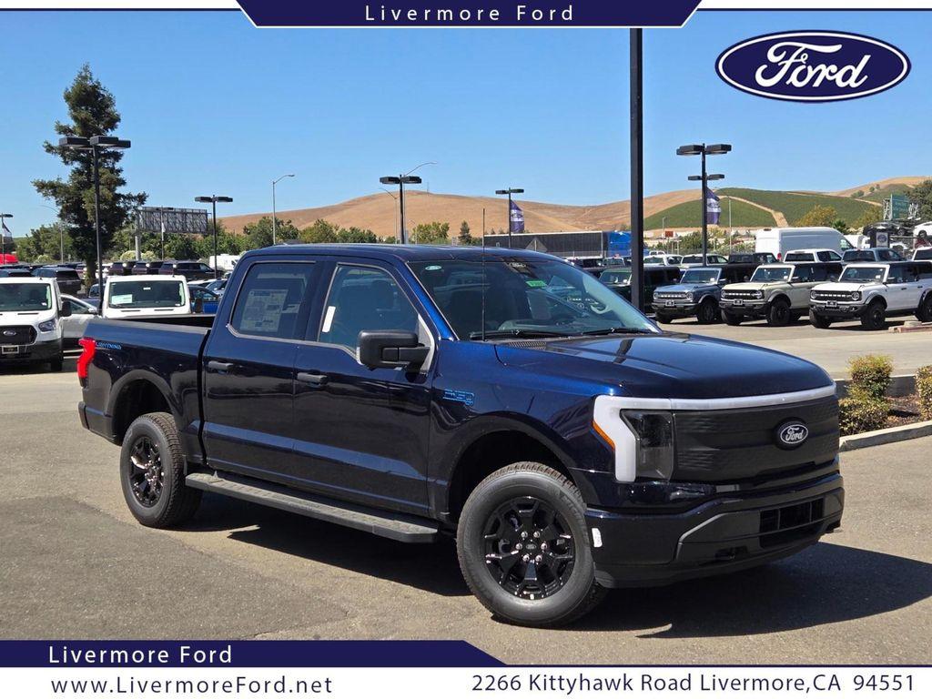 new 2025 Ford F-150 Lightning car
